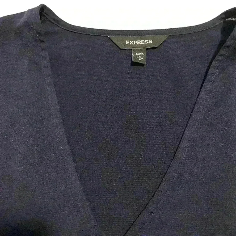 E xpress Women’s Twist Front Top - Navy - Picture 7 of 8
